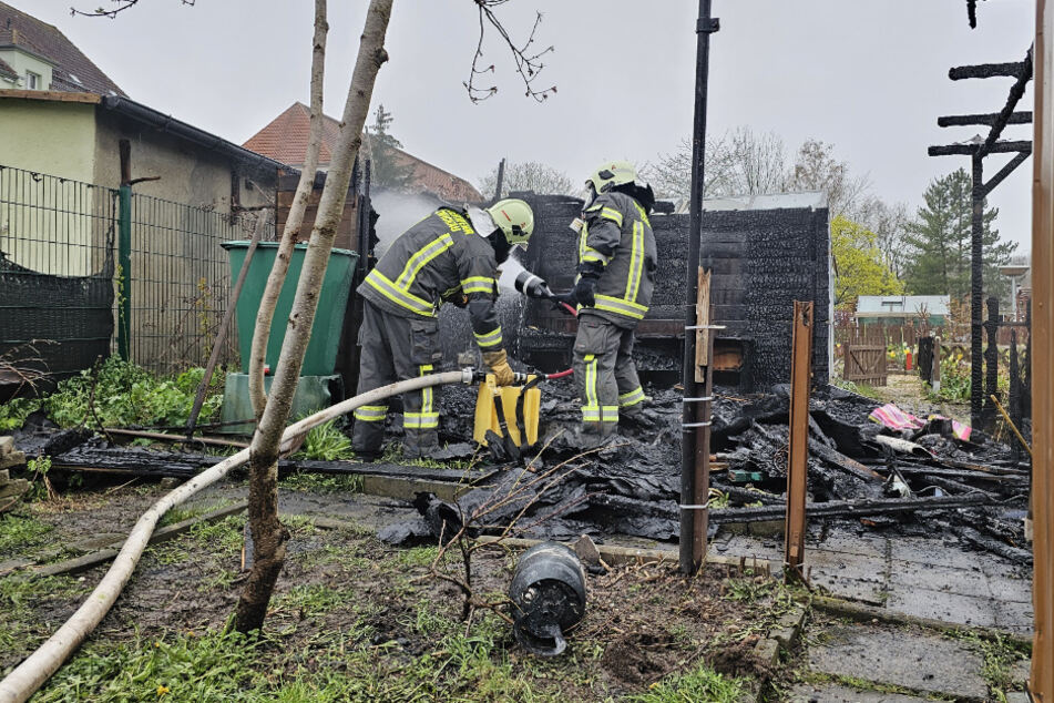 In Zwickau brannte es am Samstag schon wieder in einer Gartenanlage. Die Fälle häufen sich.