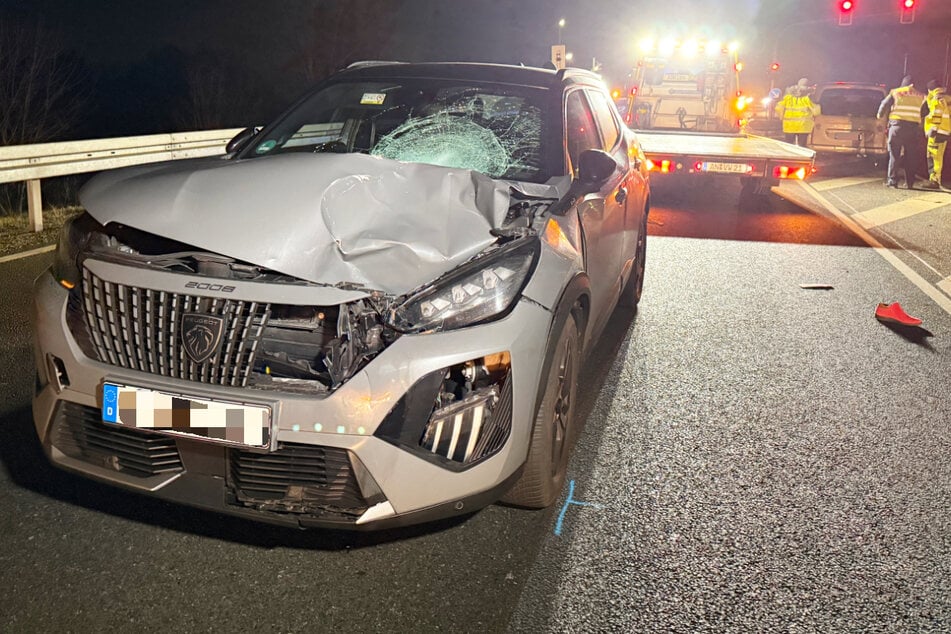 Eine Frau (†76) ist von einem Peugeot erfasst worden.