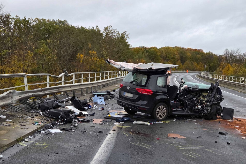 Die Ermittlungen zu dem Horror-Crash dauern an.