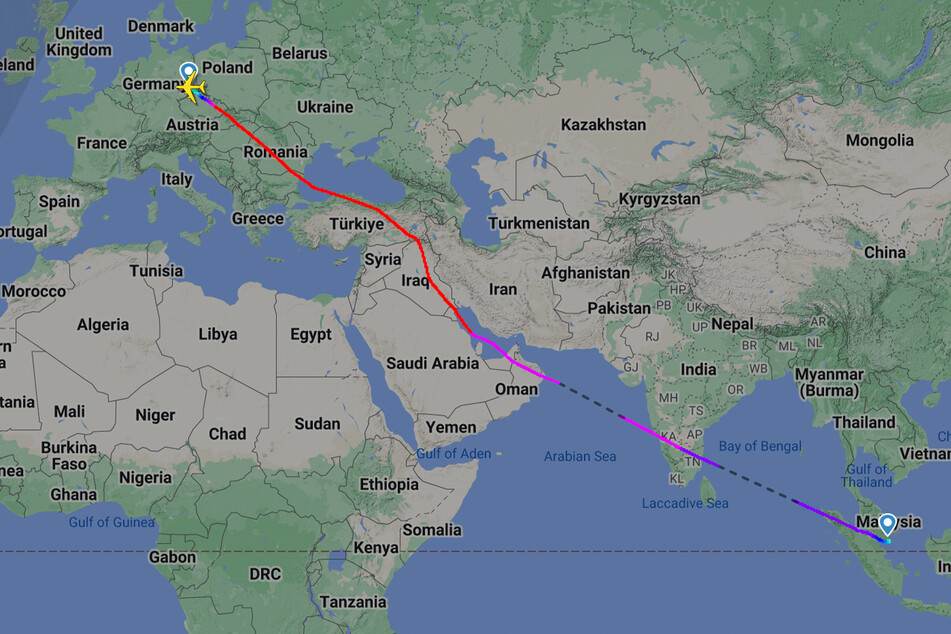 Allein für die Strecke von Singapur, wo der A380 tanken musste, nach Dresden benötigte die Maschine etwas mehr als 12,5 Stunden.