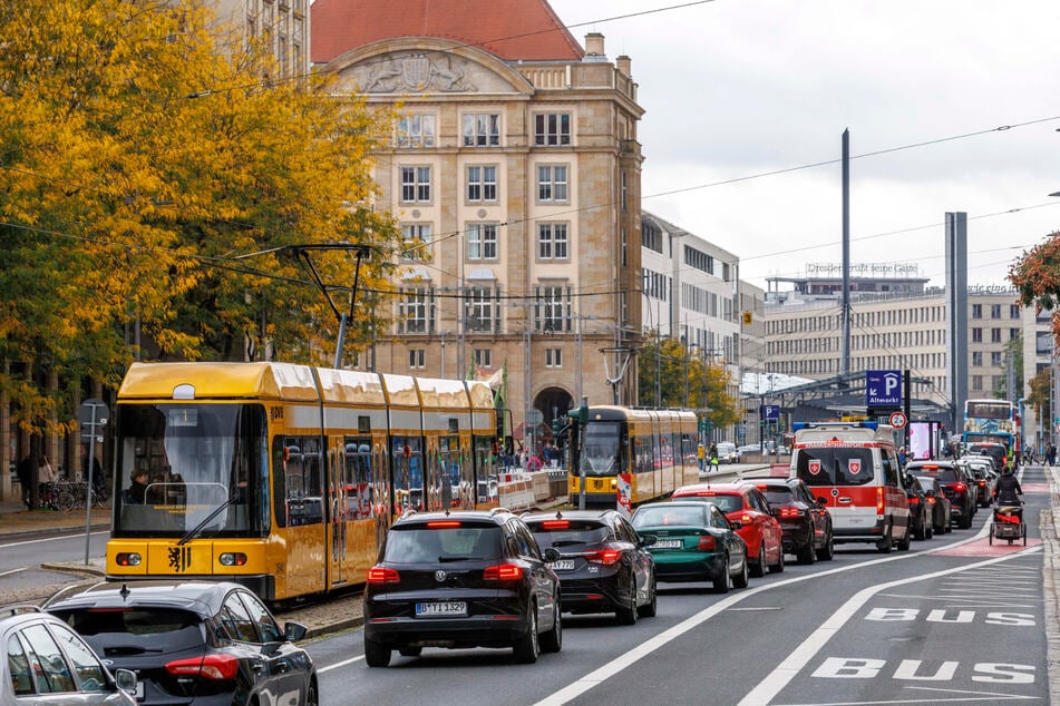 Die Wilsdruffer Straße ist derzeit die wichtigste Hauptumleitungsstrecke für das stillgelegte Terrassenufer.