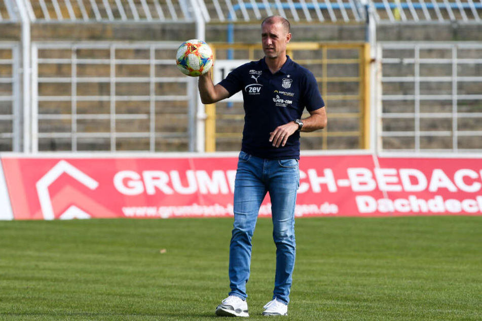 Cheftrainer Joe Enochs nimmt nur vier Änderungen bei der Startelf vor.
