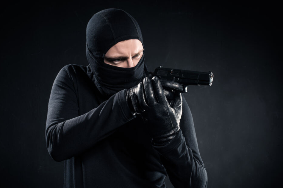Mit Sturmhaube und Schreckschusspistole: Ein 25-Jähriger soll in Dölitz-Dösen sein Unwesen getrieben haben. (Symbolbild)