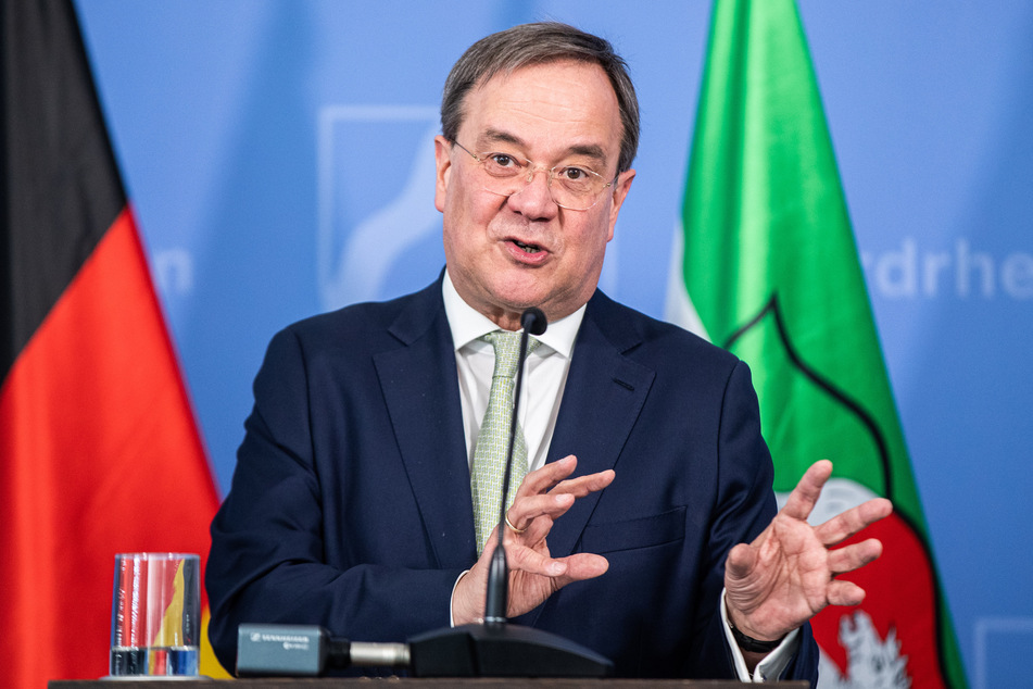 NRW-Ministerpräsident Armin Laschet (59) verkündete am Mittwoch die Corona-Lockerungen.