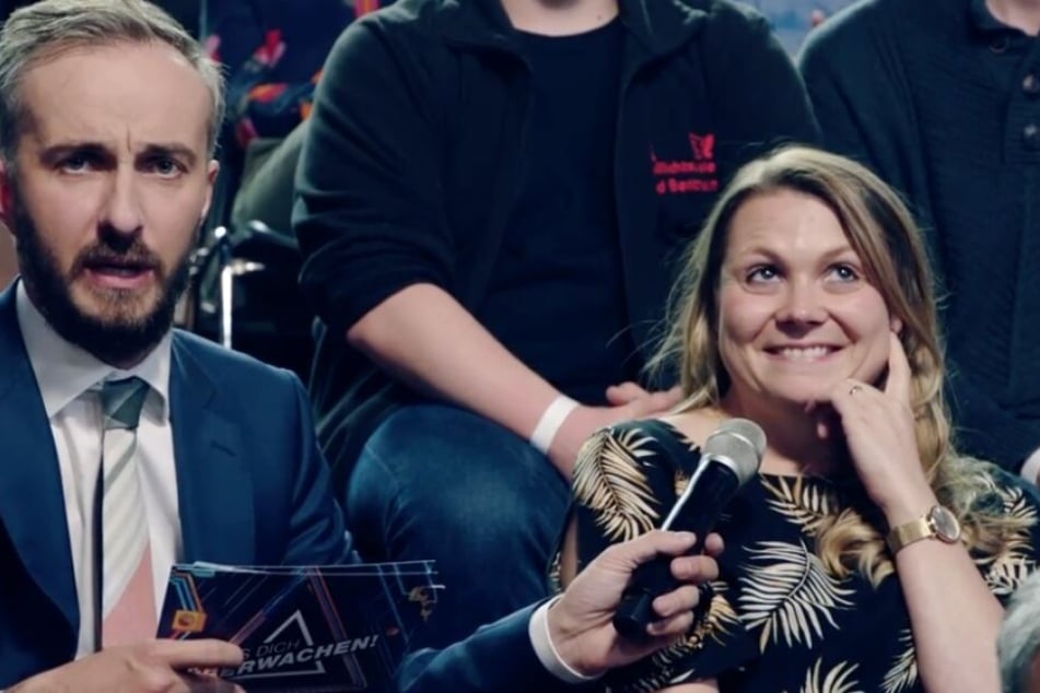 Jan Böhmermann findet bei "Prism is a dancer" alle Geheimnisse