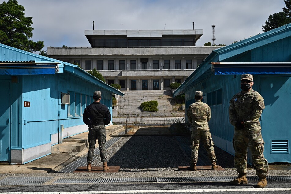 A US national reportedly crossed the demilitarized zone dividing South from North Korea and has been detained by Pyongyang authorities.
