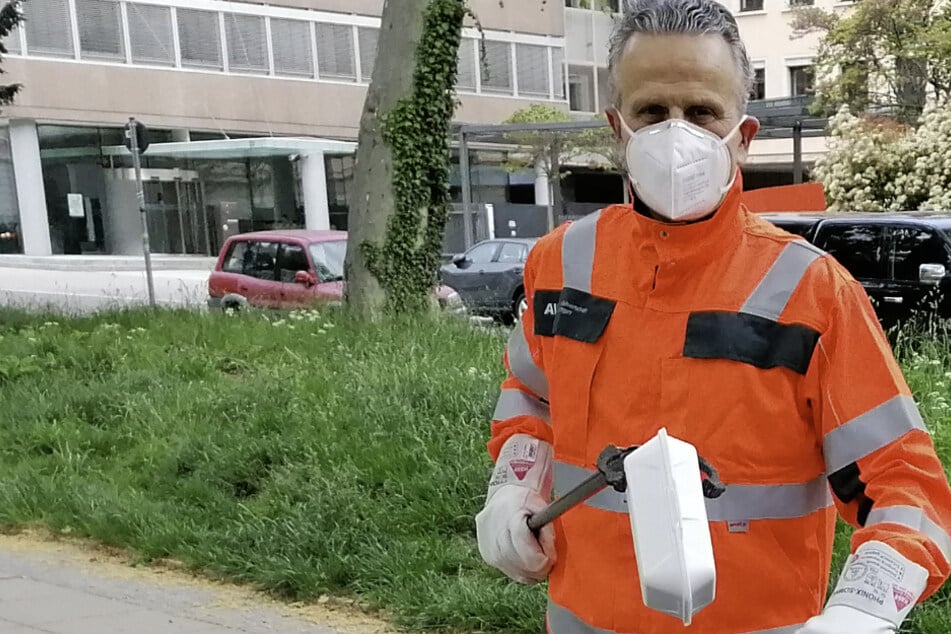Stuttgarts OB Frank Nopper (59, CDU) probierte sich als Müll-Mann.
