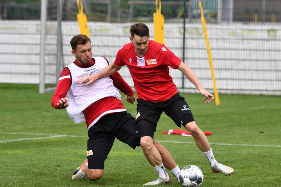 Ken Reichel (l.) und Florian Flecker zeigen sich in dieser Aufnahme vom Dienstag im Trainingslager in Aktion.