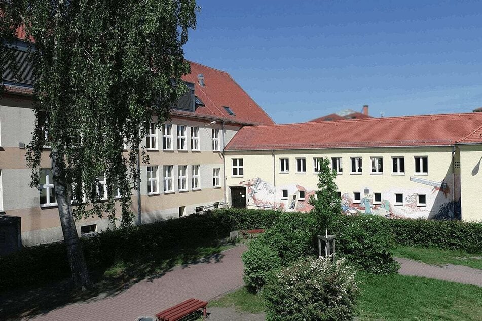 Entwarnung an der Oberschule Taucha: Wie TAG24 erfuhr, hat sich die Amokdrohung inzwischen als ein ziemlich schlechter Streich herausgestellt.