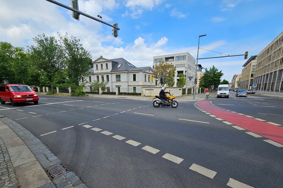 An der Albertbrücke ändert sich ab morgen auf der Neustädter Seite die Verkehrsführung an der Wigard- und Glacisstraße.