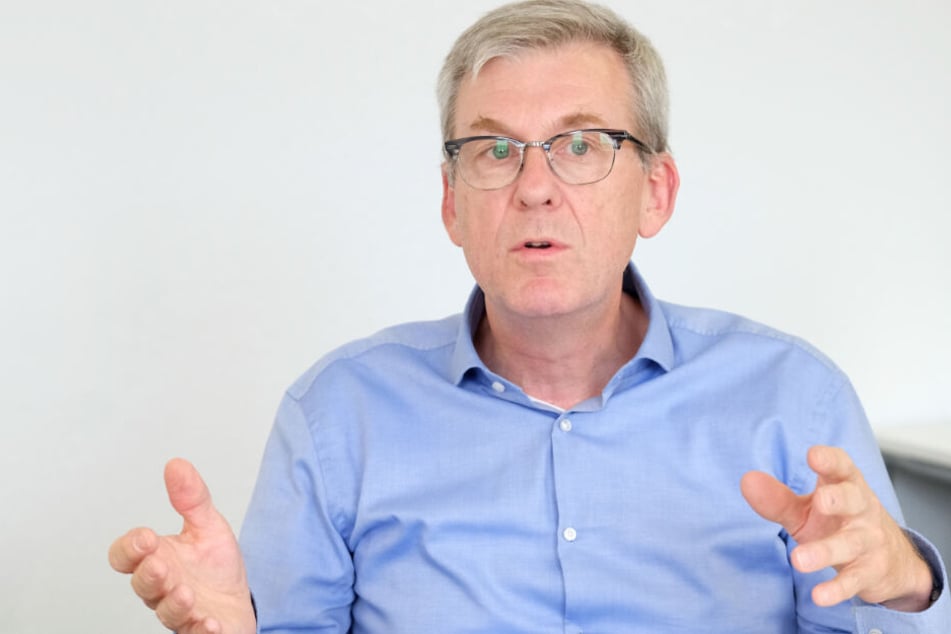 Gegenüber Polizisten nimmt die Gewalt zu, kritisiert Ralf Michelfelder.