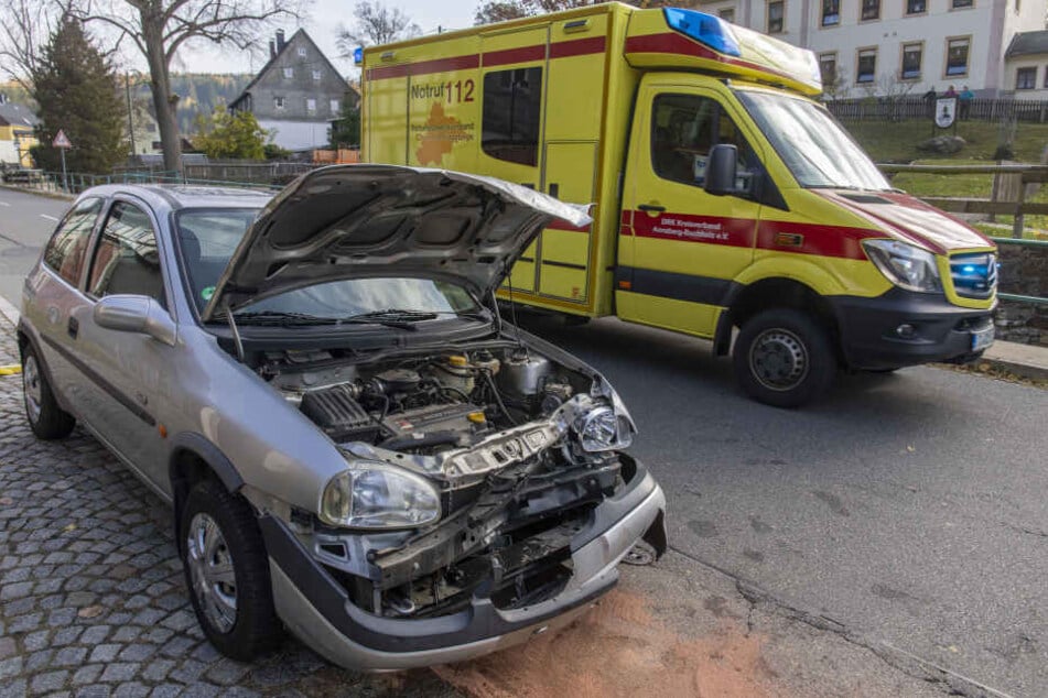 In Steinbach stießen zwei Opel zusammen.