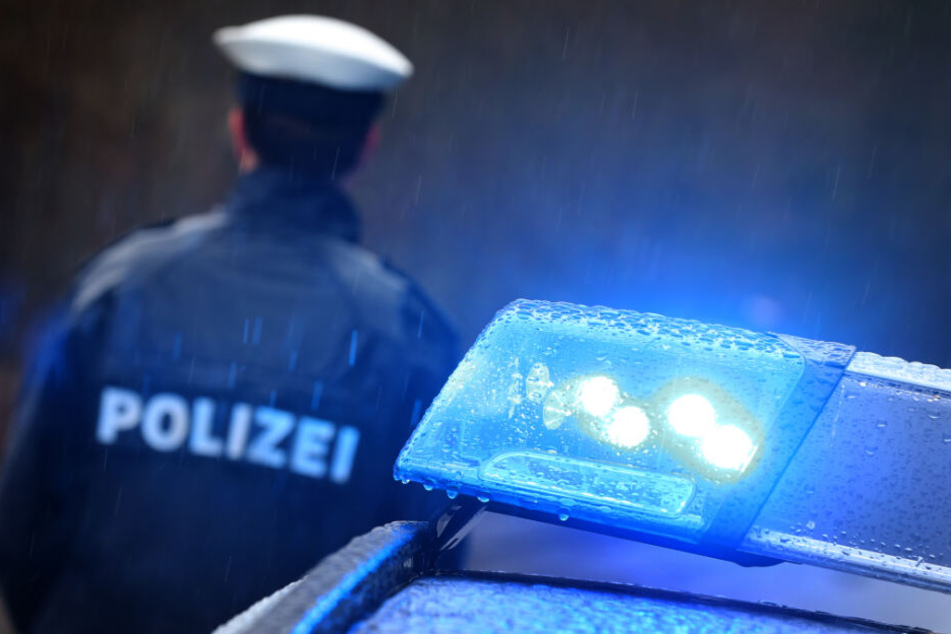 Ein Polizist wurde bei dem Einsatz verletzt. (Symbolbild)