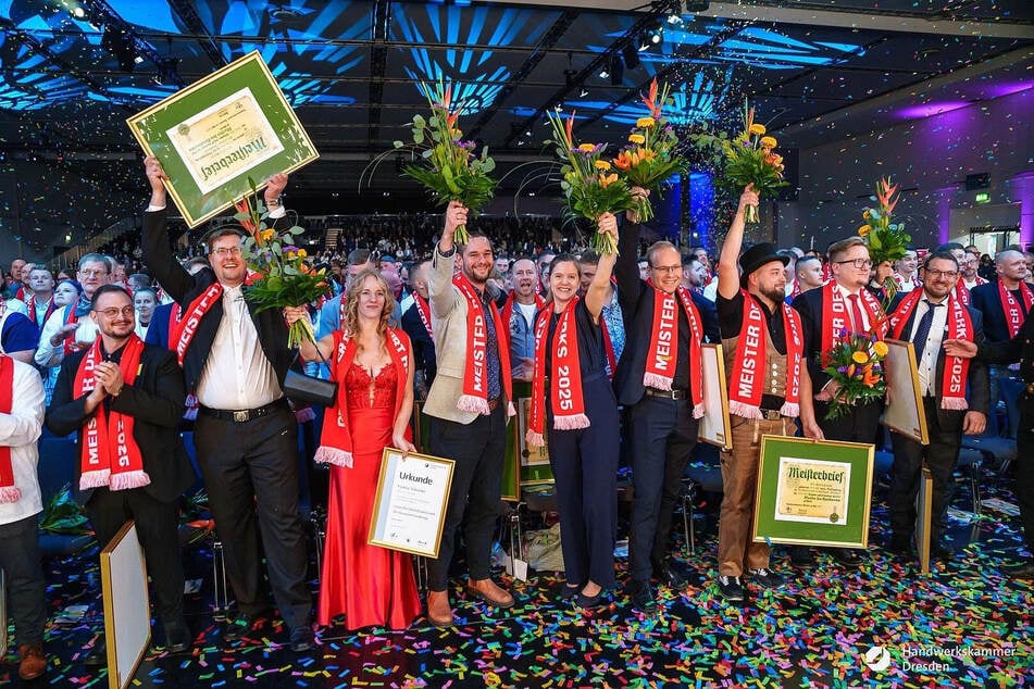 Große Party in der Dresdner Messe: 325 stolze Meister aus Ostsachsen erhielten am Samstag ihre Urkunden.