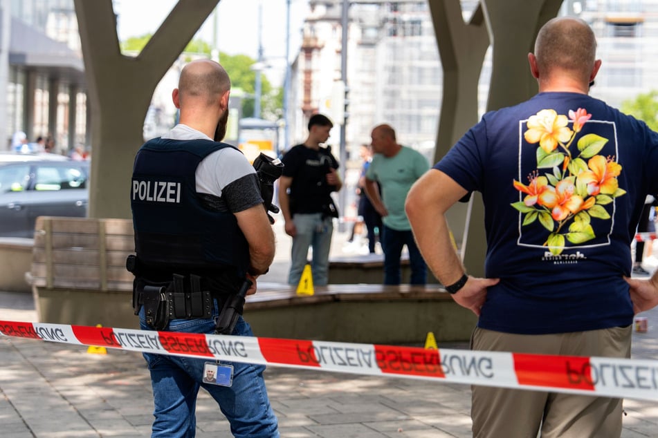 Frau von mehreren Männern auf Offenbacher Marktplatz vergewaltigt? Polizei sucht dringend Zeugen