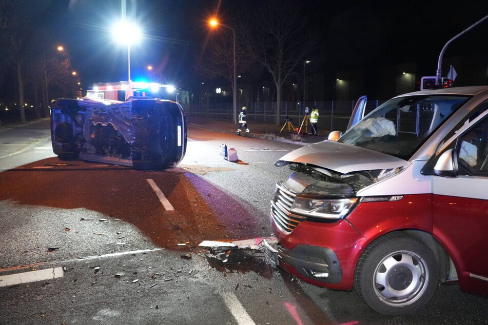 An der Kreuzung Alte Dübener Landstraße/Seehausener Allee in Leipzig kam es zu einem schweren Unfall.