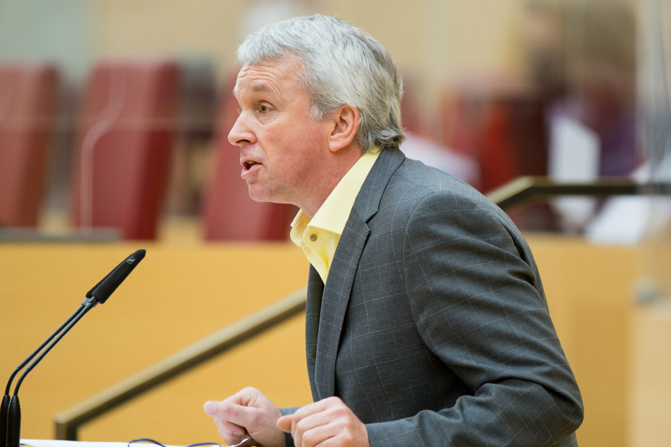 Der AfD-Landtagsabgeordnete Ralf Stadler (58) wollte seine Waffenbesitzkarte zurückzubekommen, doch er scheiterte vor Gericht.