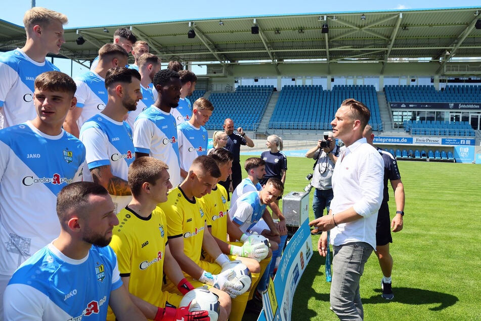 Henry Buschmann (41, r.) heuerte im Juli beim CFC als Pressesprecher an. Zuvor hatte er das Amt über neun Jahre bei Dynamo inne.