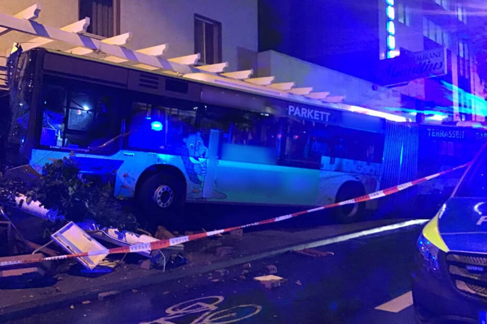 Mehrere Fahrgäste befanden sich in dem Linienbus.