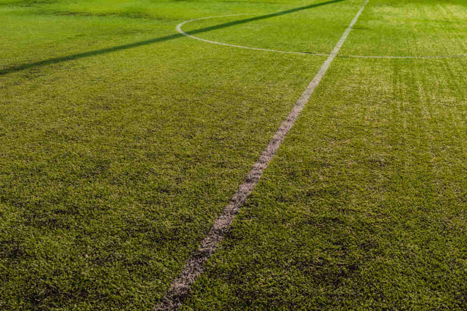 Der Spieler darf ein Jahr kein Pflichtspiel bestreiten. (Symbolbild)
