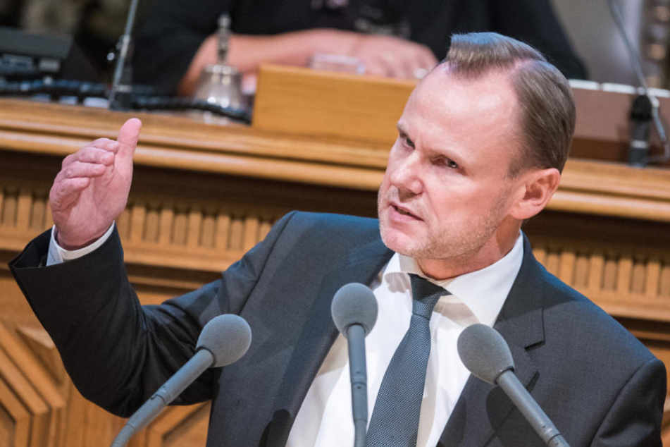 Innensenator Andy Grote sendet eine klare Botschaft an die militante Szene.