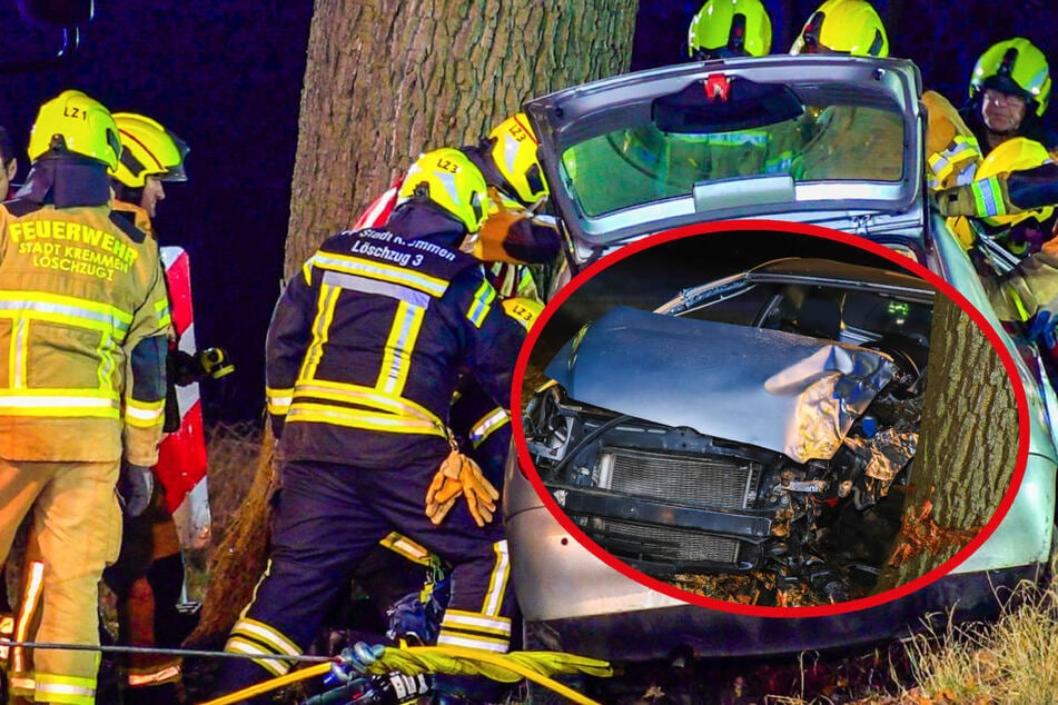 Heftiger Unfall auf Landstraße: Junge Frau zwei Stunden in Auto eingeklemmt