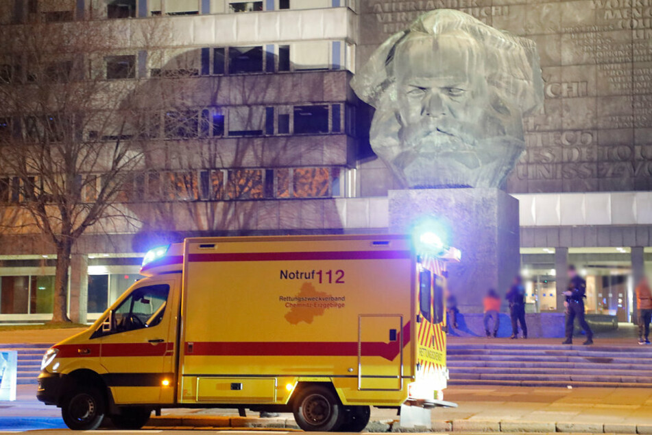 Die Polizei fasste am Donnerstagabend vier Tatverdächtige im Chemnitzer Zentrum.