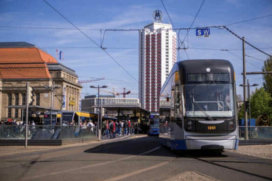 Mit den Öffis fahren ist in Leipzig teuer.