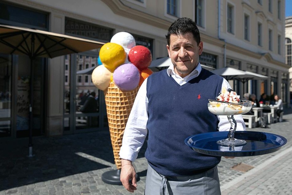 Italiener Landi Kocllari freut sich auf Gäste.