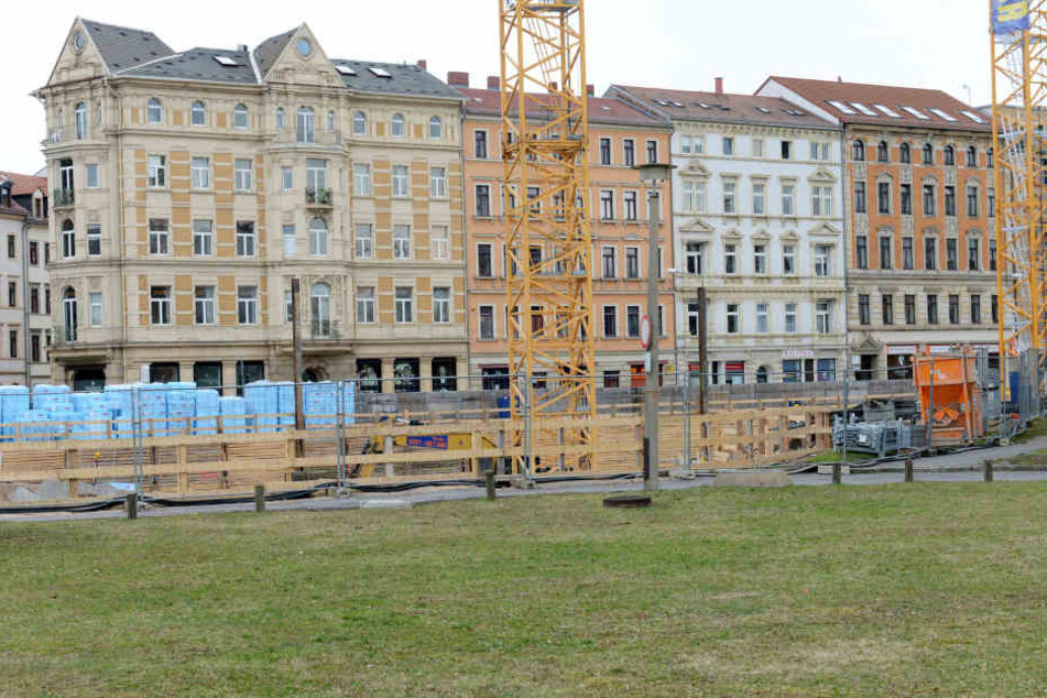 Die Baugrube ist bereits ausgehoben.