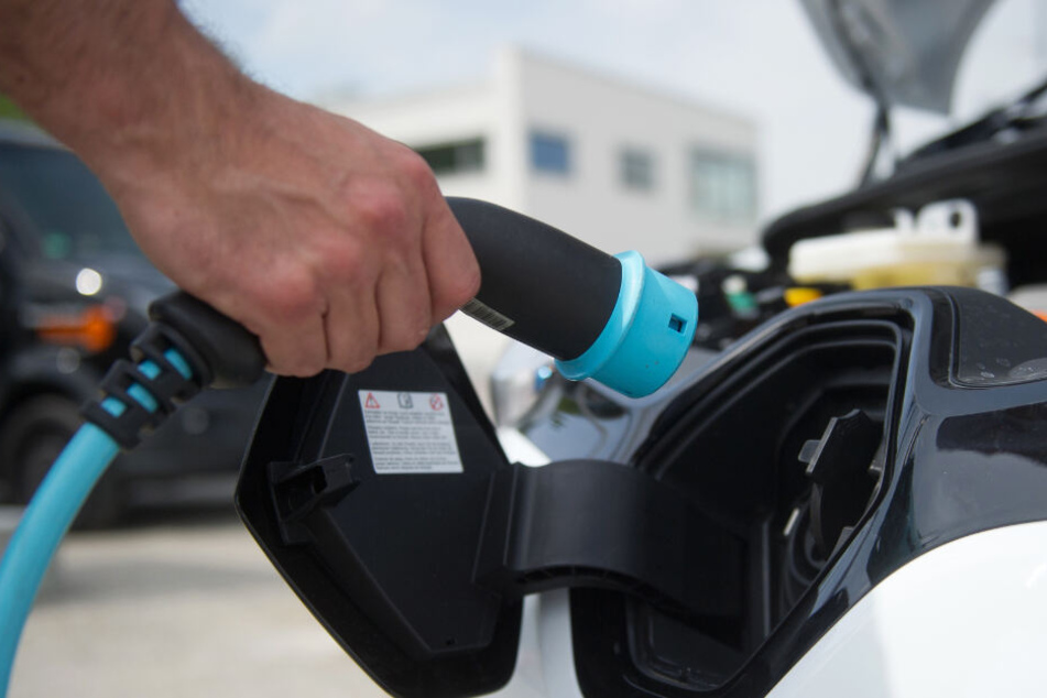Deutschland verzeichnete ein Plus von 61 Prozent bei Neuzulassungen von E-Autos und liegt damit weltweit auf dem dritten Platz.