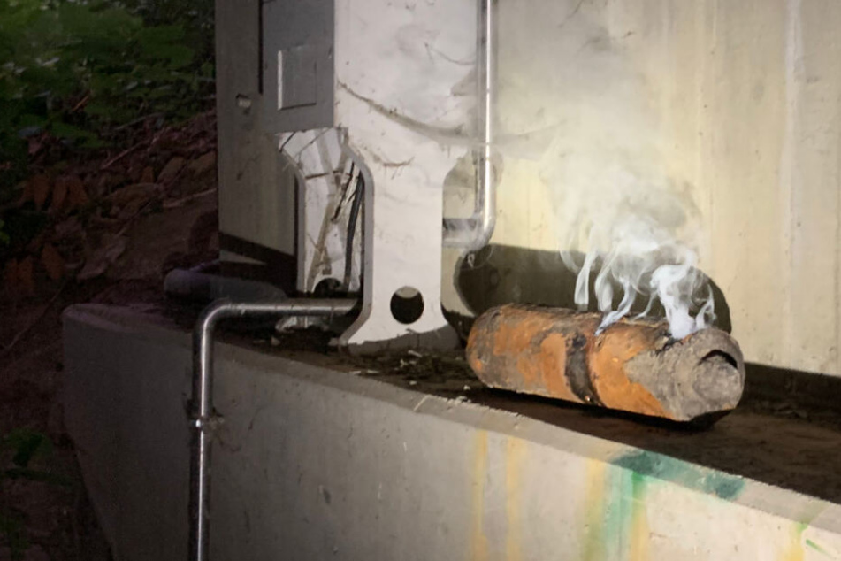 Die Phosphorgranate hatte zunächst einen Feuerwehreinsatz ausgelöst.