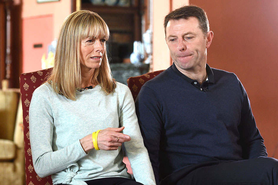 Oft müssen sich Gerry (49) und Kate McCann (50) vor der Presse erklären. Doch die Eheleute geben die Hoffnung nicht auf, dass die verschwundene Tochter Maddie irgendwann wieder auftaucht.