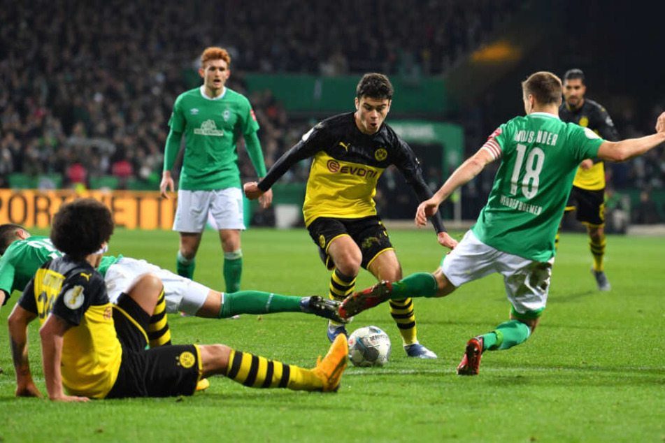 Giovanni Reyna beim DFB-Pokalspiel des BVB gegen Werder Bremen.