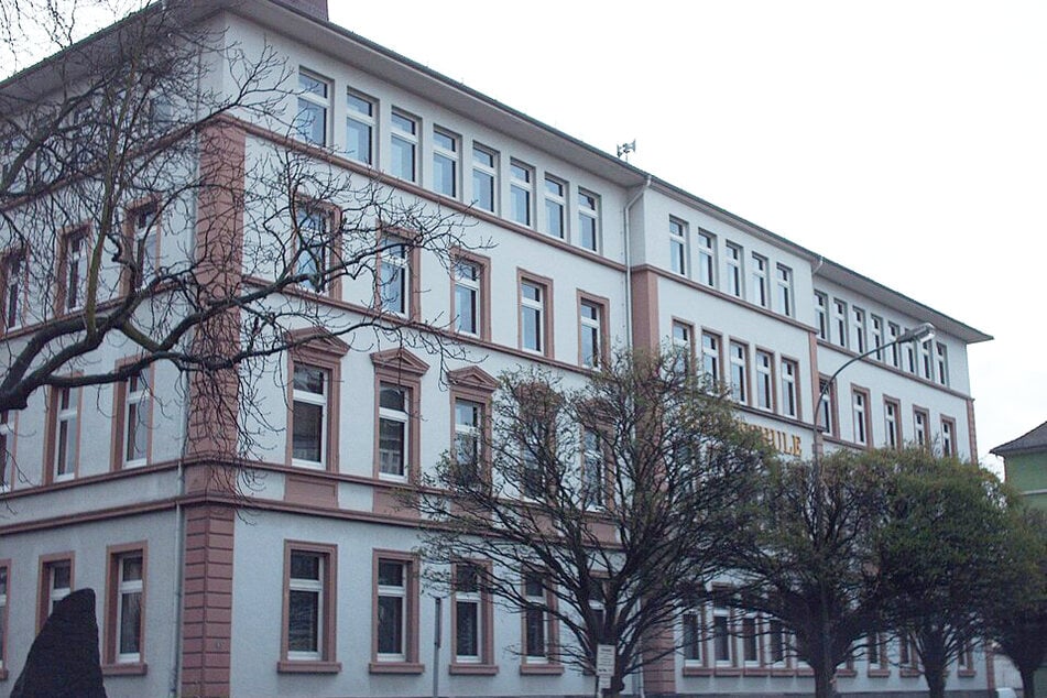 Einer der Abi-Motto-Vorschläge des Abschlussjahrgangs der Gießener Liebigschule könnte ernsthafte Konsequenzen nach sich ziehen.