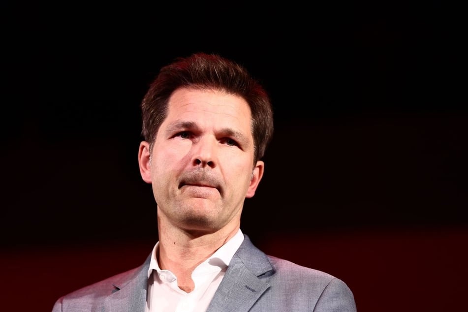 Steffen Krach (47) räumt ein, dass die Ermittlungen der Staatsanwaltschaft Hannover wegen des Verdachts der Vorteilsannahme zum schlechten Wahlergebnis beigetragen haben könnten.