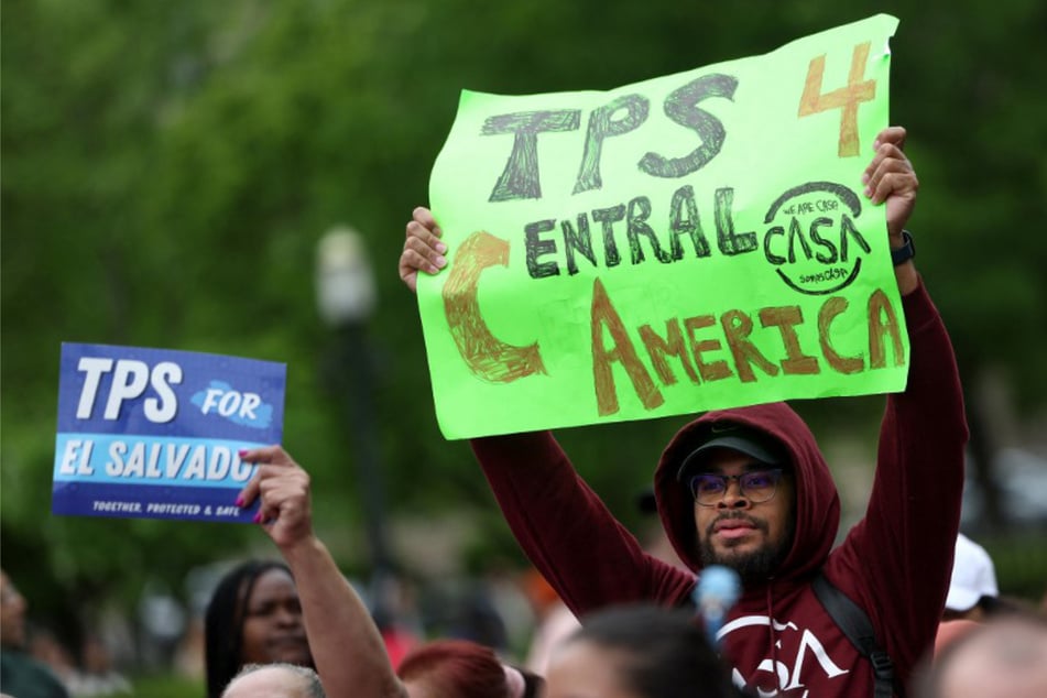 Immigrants' rights groups make TPS demand with millions at risk of deportation