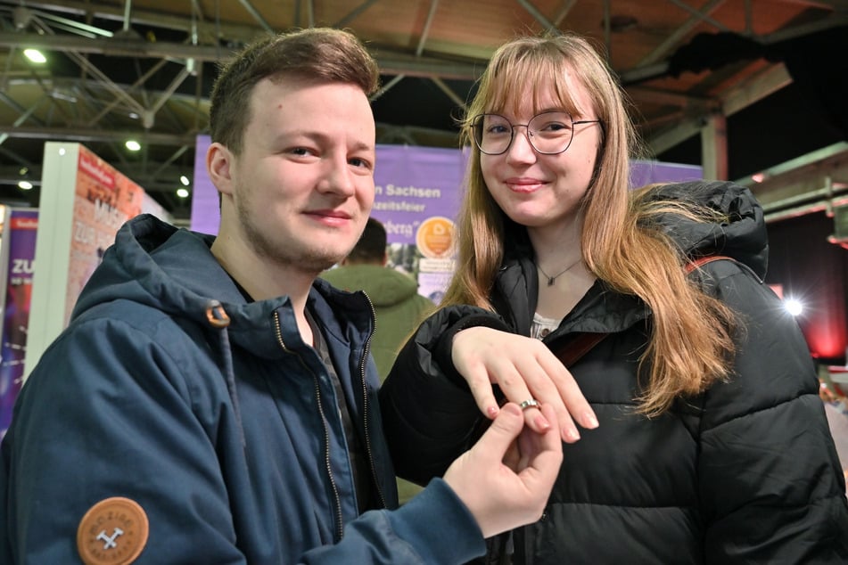 Lisa-Marie Göthel (23) und Leon Richter (25) suchten bei der Hochzeitsmesse im KRAFTVERKEHR Ideen für ihren Hochzeitstag.