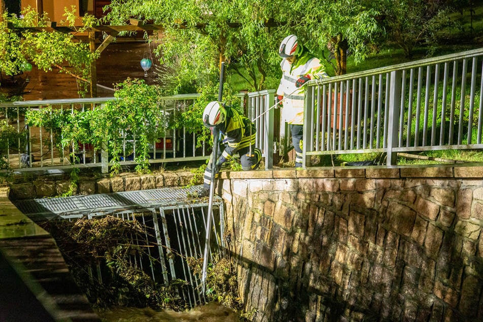 Die Feuerwehr hatte in Oelsnitz im Erzgebirge zahlreiche Einsätze aufgrund des Unwetters.