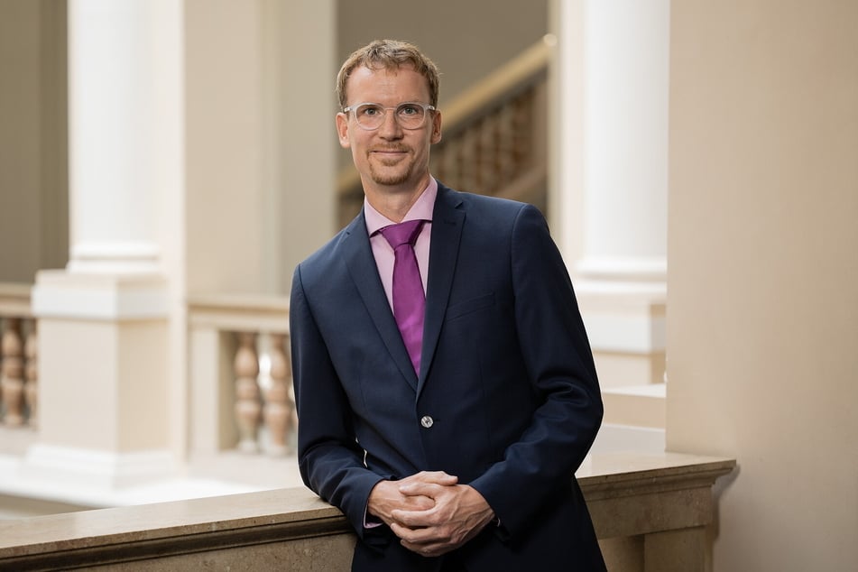 Staatsanwalt Dr. Patrick Pintaske setzt sich für ein Verfahren ein.