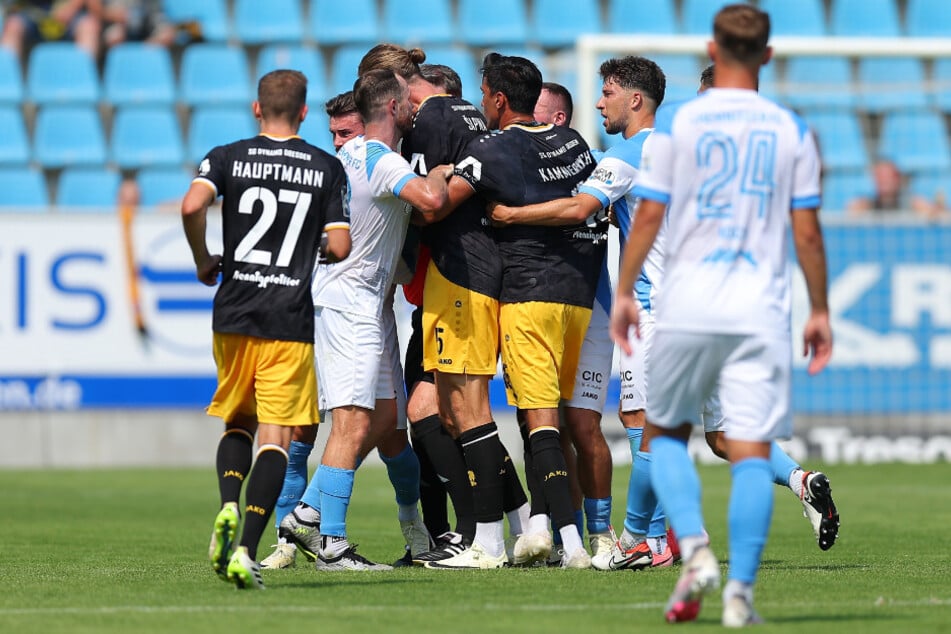 Es wird vermutlich wieder so hitzig zugehen wie hier im Testspiel Ende Juli, wenn der Chemnitzer FC Mitte Oktober Dynamo Dresden empfängt.