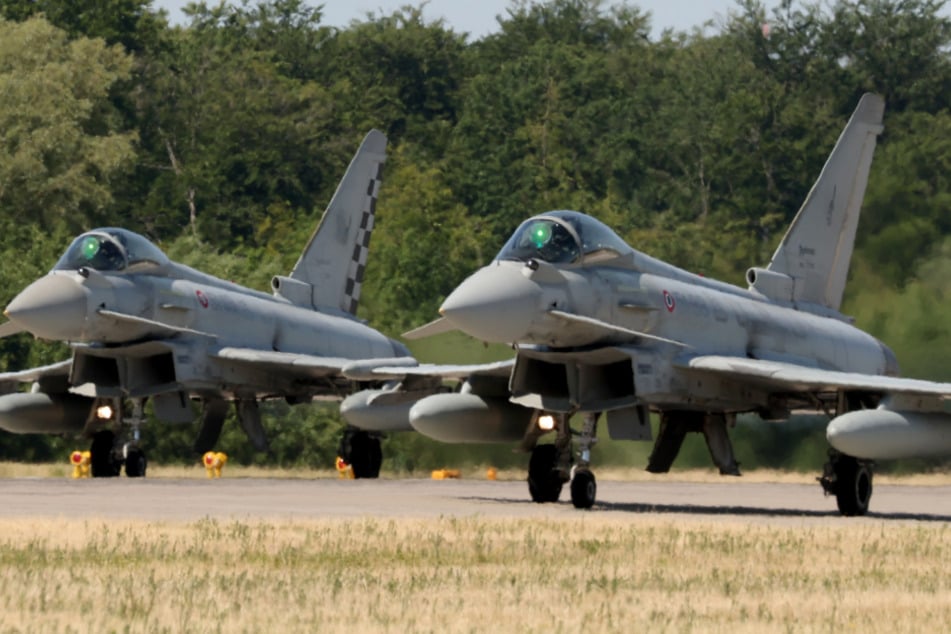Russisches Flugzeug über der Ostsee: Deutsche Eurofighter in der Luft!