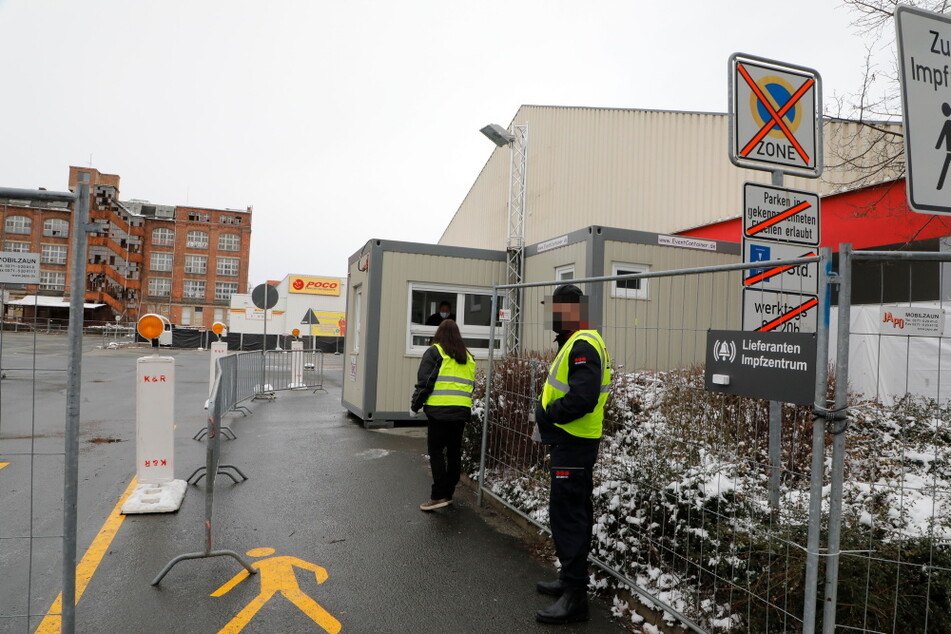 Das Chemnitzer Impfzentrum im ehemaligen Netto-Markt eröffnete am Montag.