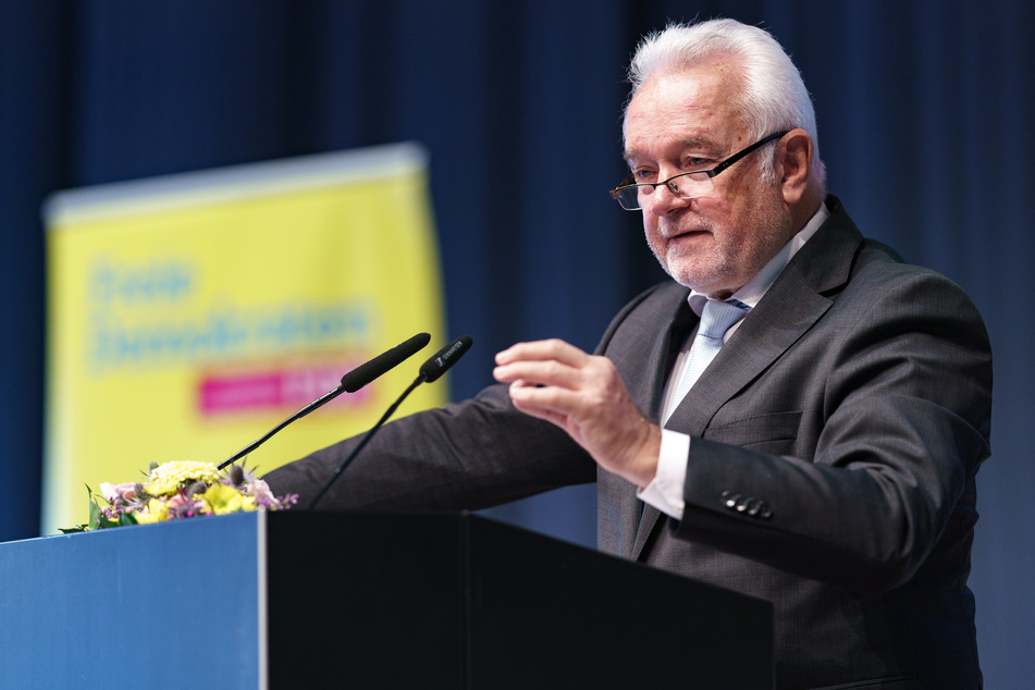FDP-Fraktionsvize Wolfgang Kubicki (71) drohte Koalitions-Bruch, sollten die Grünen sich querstellen. (Archivbild)