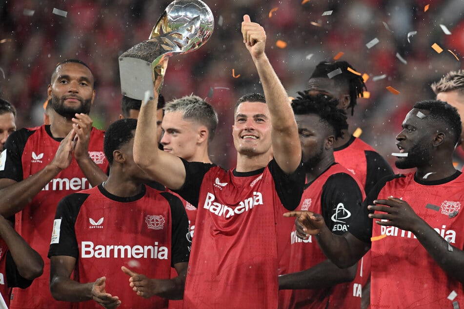 Bayer Leverkusen gewann mit dem Supercup den ersten Titel der Saison - gegen den VfB Stuttgart.