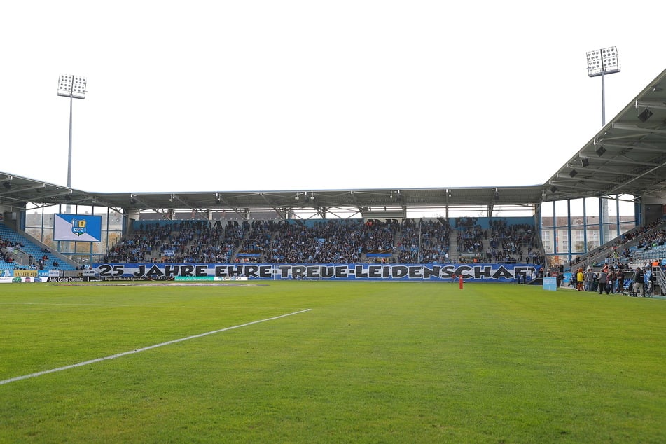 Seit fast acht Monaten warten die CFC-Fans auf den nächsten Heimsieg ihrer Jungs in der Regionalliga. Auch im Bezirksderby gegen Plauen klappte es nicht, Chemnitz verlor 0:1.