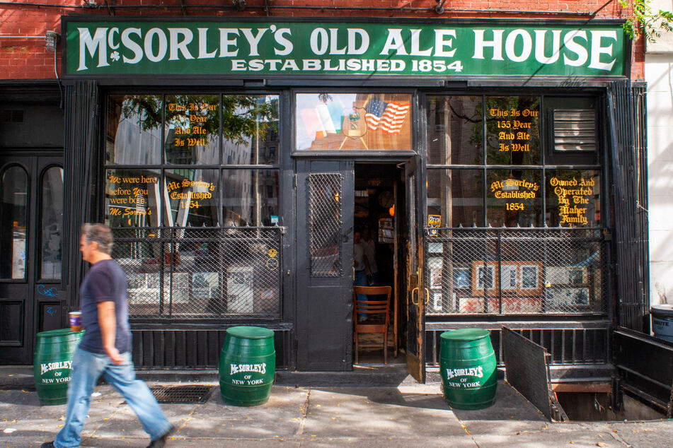 McSorley's is considered New York's oldest Irish bar, and have coined the phrase "Be nice or go away" among its patrons at 15 East 7th Street.