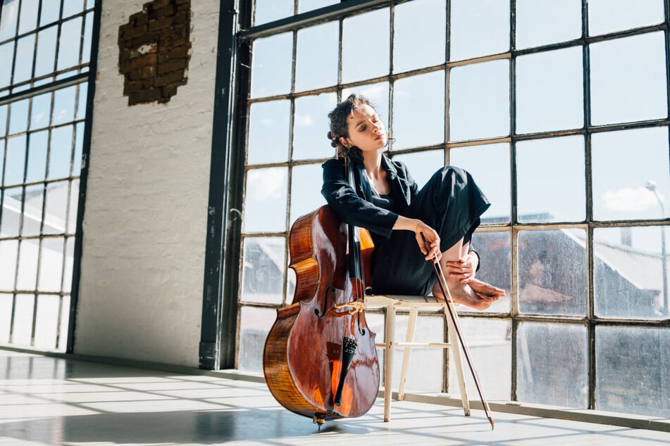 Cellistin Anastasia Kobekina gehört den Stars des Programms.