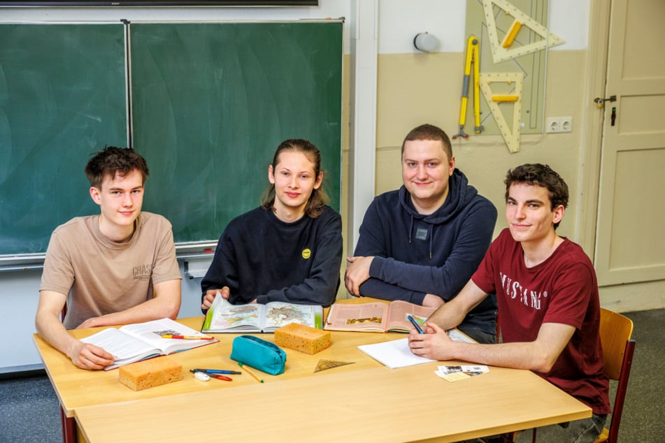 Jonas (v.l.), Adrian, Wilhelm und Ben haben den App-Rundgang entwickelt.