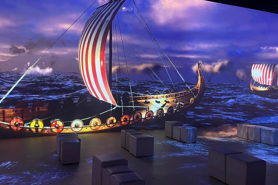 Die Ausstellung will mit immersiven Elementen Geschichte erlebbarer machen.